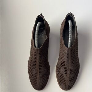 Vince Camuto Men's Brown Perforated Shoes